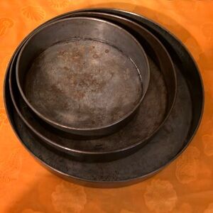 Vintage Lot of 3 Aluminum Cake Pans 12", 10", 8"